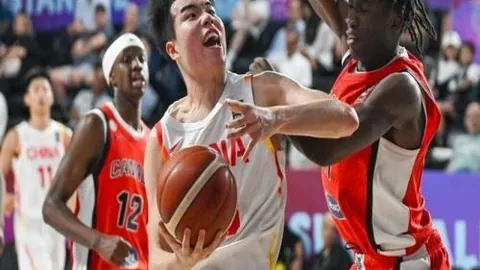 焦点对决：18胜11战绩解析，火花与天空终极对决