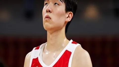 曼联官方确认：蒂莱曼斯3500万镑解约金已激活，体检在即，转会即将完成